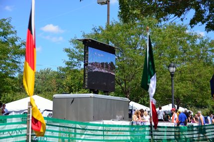 Large screen monitors at Tour of Elk Grove