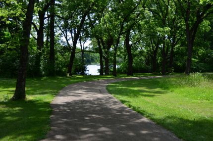 Kankakee Trail coming to the river