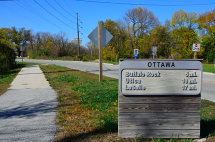 Ottawa sign on I&M trail