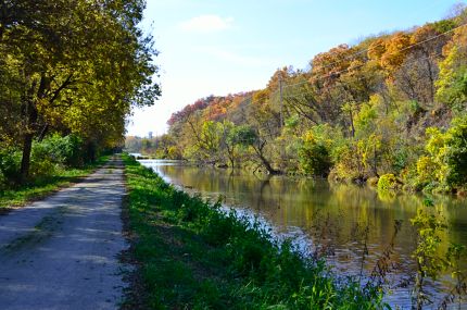 I&M Canal Trail and the canal with fall colored trees