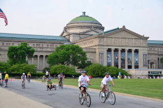 Museum of Science and Industry, Bike the Drive turnaround